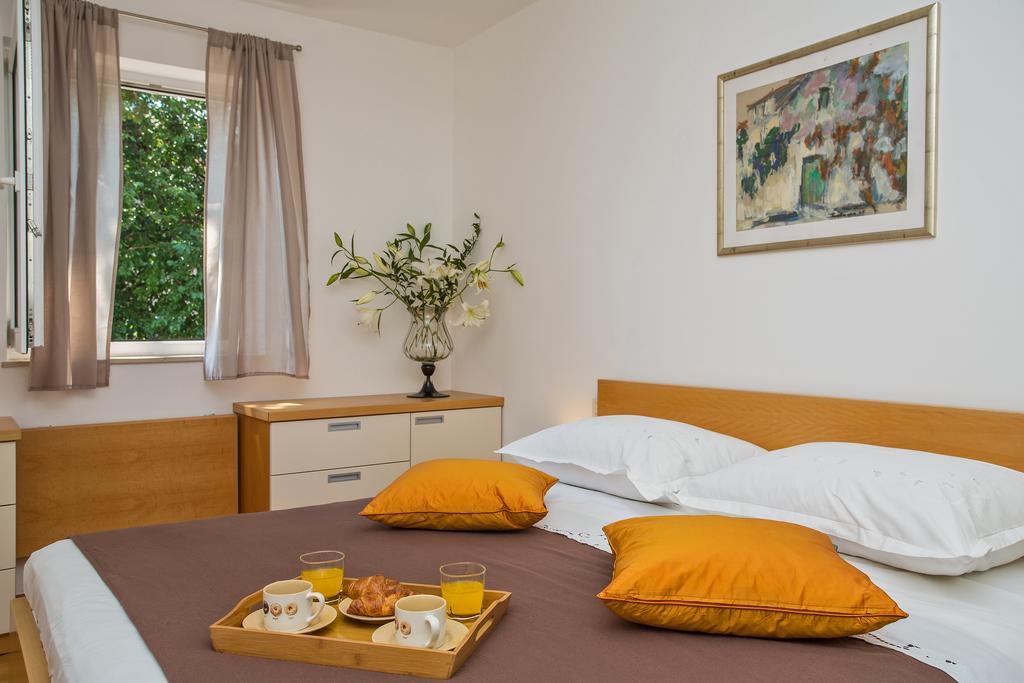 Comfortable Apartment Laura Lapad With Garage Дубровник Екстер'єр фото