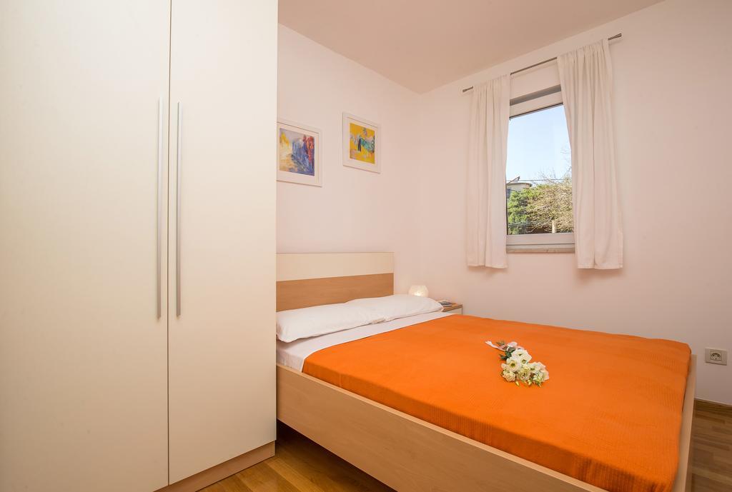 Comfortable Apartment Laura Lapad With Garage Дубровник Екстер'єр фото